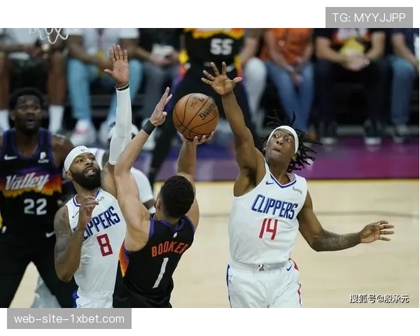 太阳进攻效率115.8联盟第12,布克单核带队面临挑战 太阳进攻效率115.8联盟第12,布克单核带队面临挑战